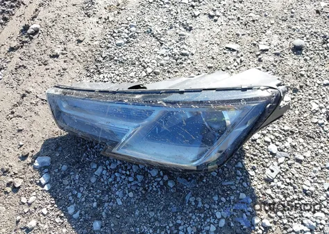 2017 Audi A4 2.0T Ultra Premium z USA, uszkodzony, nr VIN WAUGMAF48HN045962